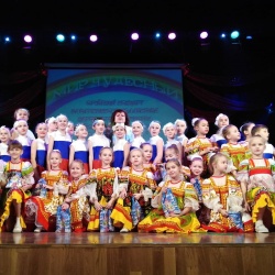 1 декабря в Концертном зале им. 30 лет ВЛКСМ собрался полный зрительный зал на концертную программу "Мир чудесный"